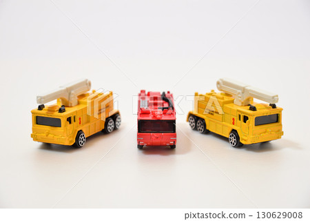 Airport Chemical Fire Truck Fire Engine Emergency Vehicle 130629008