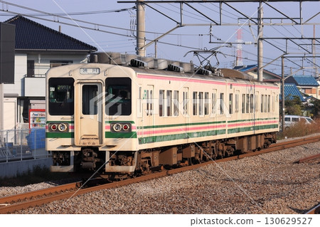 清晨運行於上越線上的107系列車_2010/11/28 130629527
