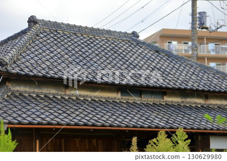 日本房屋瓦片屋頂的圖像 日本房屋瓦片屋頂的圖像 130629980