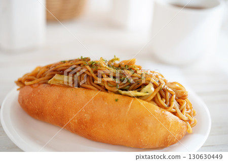 Yakisoba bread  130630449