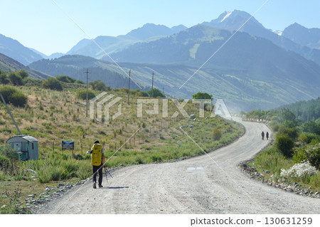吉爾吉斯斯坦_卡拉科爾阿拉基爾湖 吉爾吉斯斯坦_卡拉科爾阿拉基爾湖 130631259