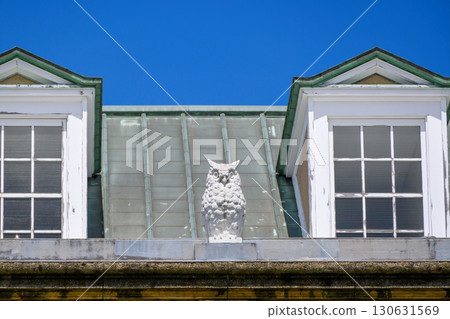 鳩山會館,位於東京都文京區音羽町的西式建築。從庭院望去的景色。 鳩山會館,位於東京都文京區音羽町的西式建築。從庭院望去的景色。 130631569