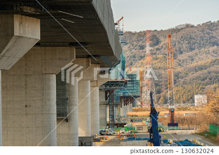 大阪府枚方市~高槻市區新名神高速公路建設現場 大阪府枚方市~高槻市區新名神高速公路建設現場 130632024
