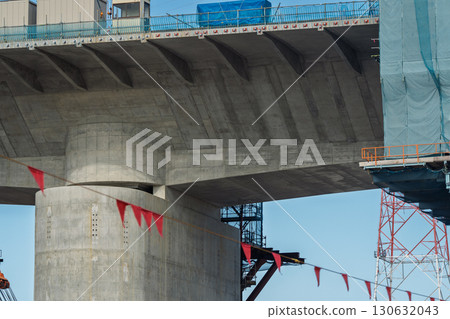 Construction site of the Shin-Meishin Expressway between Hirakata City and Takatsuki City, Osaka Prefecture 130632043