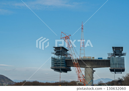 大阪府枚方市～高槻市區新名神高速公路建設現場 130632060