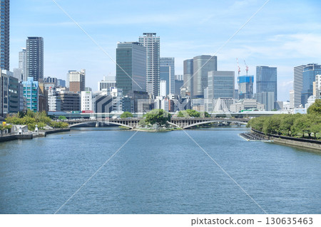 Bridge with a view of the building 130635463