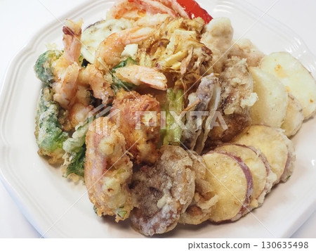 蝦子和蔬菜天婦羅,老婆的家常菜,在家吃晚飯,一家人幸福美滿 標題更改 蝦子和蔬菜天婦羅,老婆的家常菜,在家吃晚飯,一家人幸福美滿 標題更改 130635498