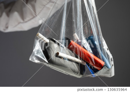 Electronic cigarettes and disposable vapes in a bag. Electronic cigarettes and disposable vapes in a bag. 130635964