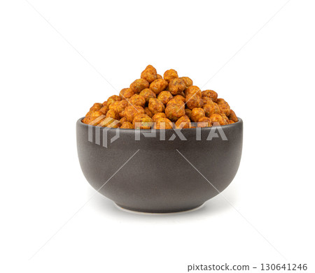 Roasted chickpeas, leblebi pile, spicy fried chana, crispy chick peas with mint and spices, east snack 130641246