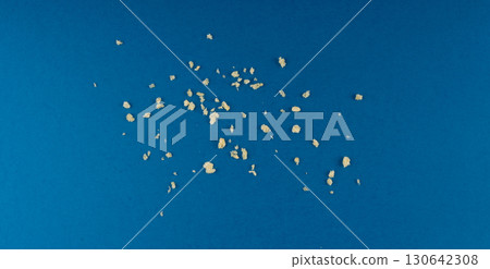 Bread crumbs, scattered breadcrumbs, crushed rusk bread crumbs for nuggets, panko 130642308