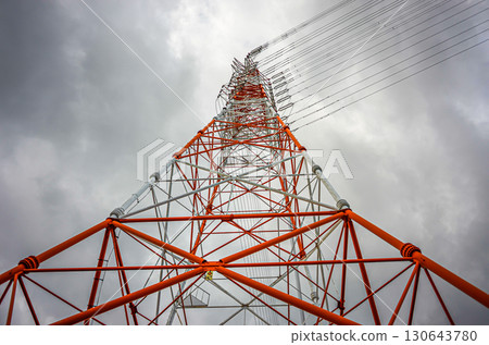 I look up to the iron tower 130643780