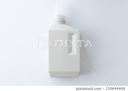 Laundry detergent bottle 130644409