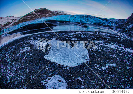 Floating ice blocks on the lake 130644932