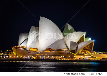 Night view of the opera house 130647659