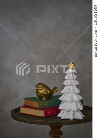 Tabletop tree and bird ornaments - Christmas image Tabletop tree and bird ornaments - Christmas image 130651604