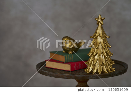 Tabletop tree and bird ornaments - Christmas image 130651609