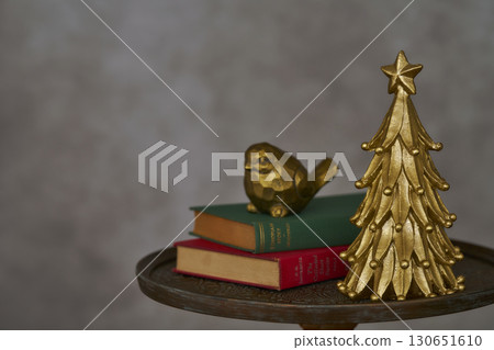 Tabletop tree and bird ornaments - Christmas image Tabletop tree and bird ornaments - Christmas image 130651610