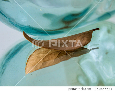 Laurel leaf texture glass and mirror Laurel leaf texture glass and mirror 130653674