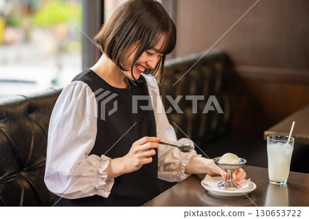 、咖啡廳、自助餐廳、咖啡店、茶館、咖啡店 、咖啡廳、自助餐廳、咖啡店、茶館、咖啡店 130653722