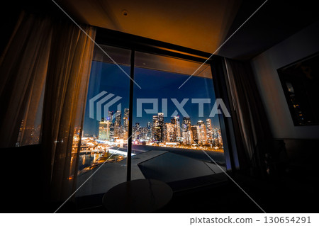 從飯店房間看到的夜景 130654291