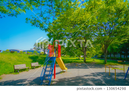 新橫濱的公園和滑梯 130654298