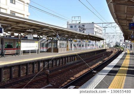 Nagoya City Meitetsu Hongasadera Station platform and Meitetsu train Nagoya City Meitetsu Hongasadera Station platform and Meitetsu train 130655480