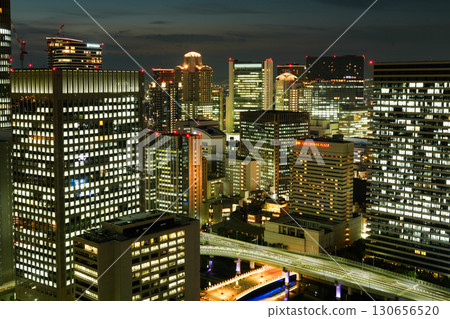 Night view of Midosuji, Nakanoshima, and Osaka Station from a high-rise building in Yodoyabashi, Osaka (photographed in September 2025) Night view of Midosuji, Nakanoshima, and Osaka Station from a high-rise building in Yodoyabashi, Osaka (photographed in September 2025) 130656520