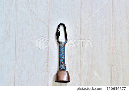 Bear bell with carabiner 130656877