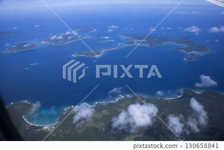 從空中俯瞰日本島嶼 從空中俯瞰日本島嶼 130658841