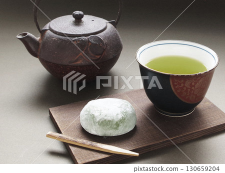 Japanese tea, sweets, green tea, Japanese sweets, Daifuku, iron kettle, Japanese image Japanese tea, sweets, green tea, Japanese sweets, Daifuku, iron kettle, Japanese image 130659204