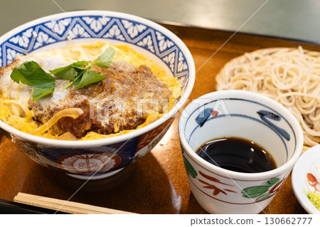 A delicious soba restaurant's pork cutlet bowl and soba set 130662777