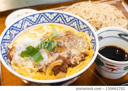 A delicious soba restaurant's pork cutlet bowl and soba set 130662782