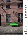 Green bench 130663622