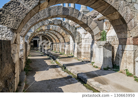 The ancient city of Smyrna Agora is known as the place where art was very intense and philosophy first emerged. 130663950