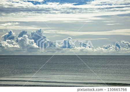 晨靜海灘 130665766