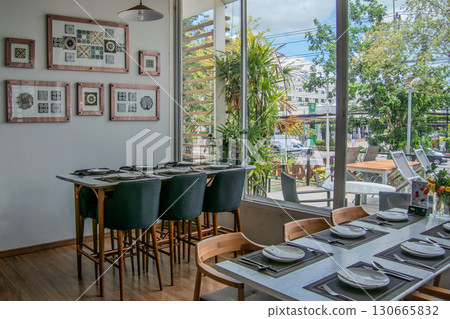 Fashionable restaurant 130665832