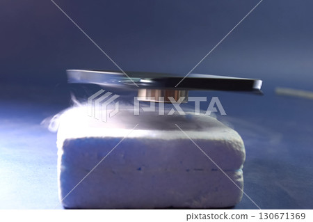 Spinner magnetic cushion. magnetic properties of the metal when 130671369