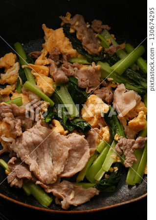 Stir-fried Chinese-style egg with pork and Japanese mustard spinach Stir-fried Chinese-style egg with pork and Japanese mustard spinach 130674295