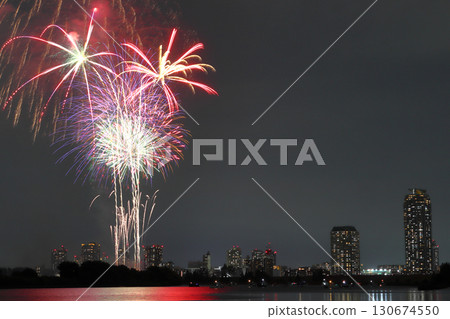 Kita Ward Fireworks Festival: RED×BLUE SPARKLE GATE 2024 (Kita Ward, Tokyo) Kita Ward Fireworks Festival: RED×BLUE SPARKLE GATE 2024 (Kita Ward, Tokyo) 130674550