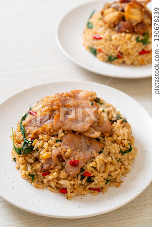 fried rice with Thai basil and pork 130678239