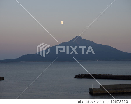 Scenery of Rebun Island, Hokkaido: Mount Rishiri and the moon 130678520