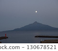 Scenery of Rebun Island, Hokkaido: Mount Rishiri and the moon 130678521