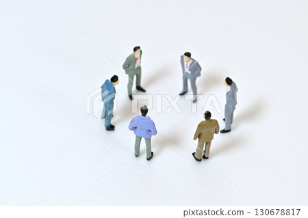Businessmen's circle meeting unity collaboration conversation image 130678817