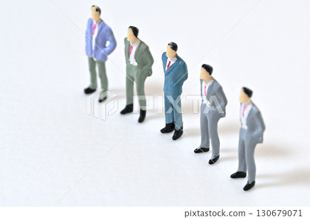 商人入學儀式退休人員合影 130679071