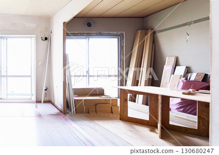 Photo of the renovation of a Western-style living room and a Japanese-style room. Demolition work, partitions, windows, floors, apartment, RC. Photo of the renovation of a Western-style living room and a Japanese-style room. Demolition work, partitions, windows, floors, apartment, RC. 130680247