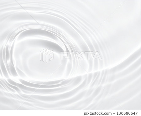 水面上泛起漣漪 水面上泛起漣漪 130680647