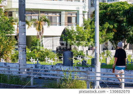 Tomari Foreign Cemetery and the Matthew Perry Landing Memorial. The grave is located under a banyan tree. Naha Tomari Port, Naha City, Okinawa Prefecture 2025 130682070