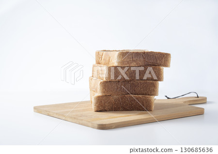 Loaf of bread 130685636