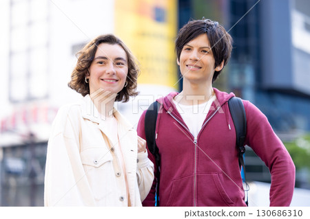 Inbound: Foreigners strolling around the streets of Tokyo 130686310