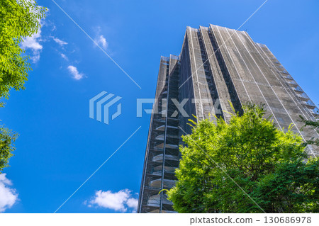 日本橫濱市容：公寓大樓維修、檢查等的鷹架及防護網=21世紀 130686978